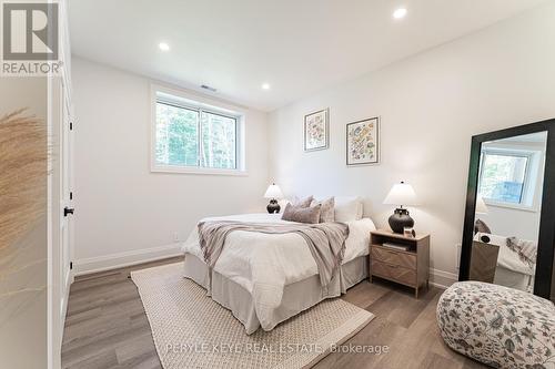 93 Summer Leigh Trail, Huntsville, ON - Indoor Photo Showing Bedroom