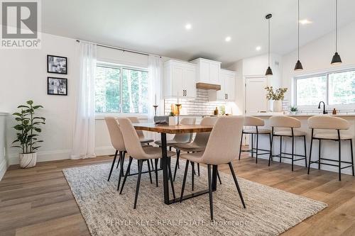 93 Summer Leigh Trail, Huntsville, ON - Indoor Photo Showing Dining Room