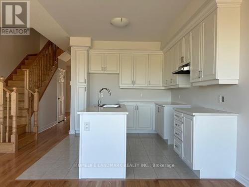 130 Mumbai Drive, Markham, ON - Indoor Photo Showing Kitchen