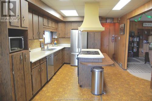 11103 Pinehurst Line, Harwich Township, ON - Indoor Photo Showing Kitchen