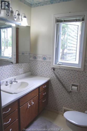 11103 Pinehurst Line, Harwich Township, ON - Indoor Photo Showing Bathroom