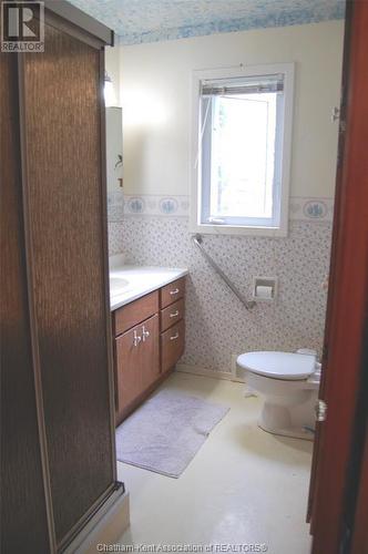 11103 Pinehurst Line, Harwich Township, ON - Indoor Photo Showing Bathroom