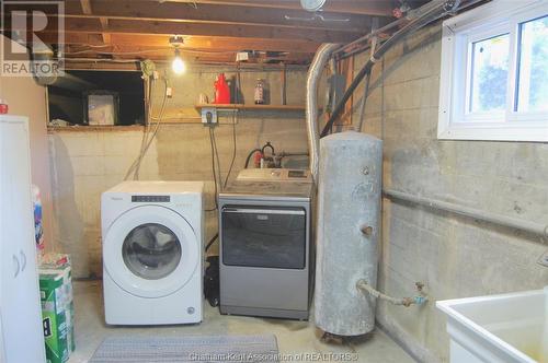 11103 Pinehurst Line, Harwich Township, ON - Indoor Photo Showing Laundry Room