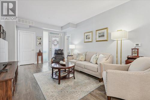 105 - 2388 Khalsa Gate, Oakville, ON - Indoor Photo Showing Living Room