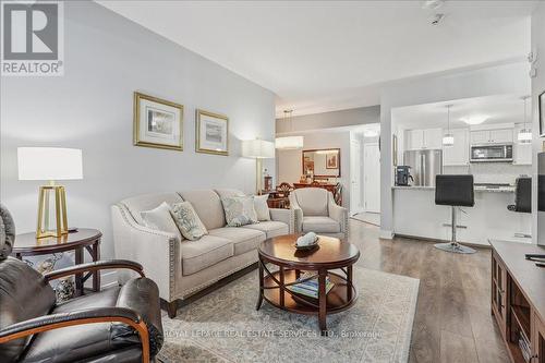 105 - 2388 Khalsa Gate, Oakville, ON - Indoor Photo Showing Living Room