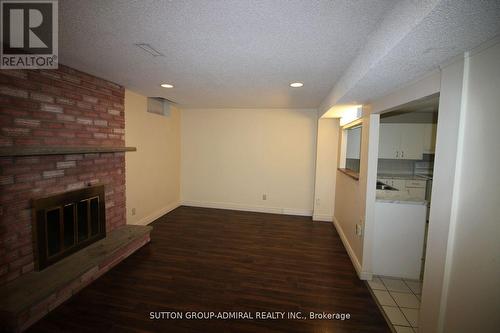 Bsmt - 25 Kirkland Court, Richmond Hill, ON - Indoor With Fireplace