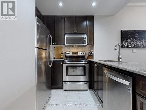 307 - 5327 Upper Middle Road, Burlington, ON - Indoor Photo Showing Kitchen With Stainless Steel Kitchen