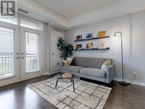 307 - 5327 Upper Middle Road, Burlington, ON - Indoor Photo Showing Living Room