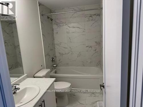 132 Lormont Boulevard, Hamilton, ON - Indoor Photo Showing Bathroom