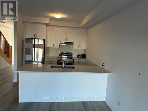 132 Lormont Boulevard, Hamilton, ON - Indoor Photo Showing Kitchen