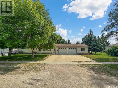 807 Elsinore Street, Whitewood, SK - Outdoor