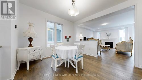 1911 Narcissus Gardens, Pickering, ON - Indoor Photo Showing Dining Room