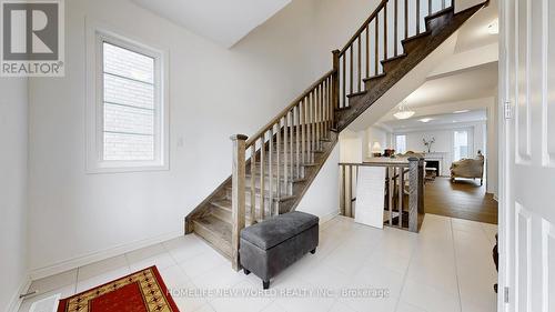 1911 Narcissus Gardens, Pickering, ON - Indoor Photo Showing Other Room