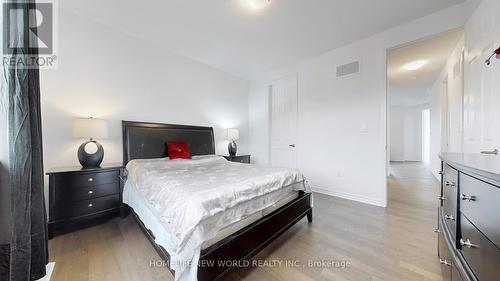 1911 Narcissus Gardens, Pickering, ON - Indoor Photo Showing Bedroom