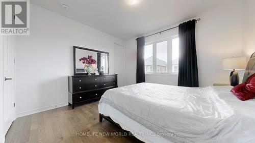 1911 Narcissus Gardens, Pickering, ON - Indoor Photo Showing Bedroom