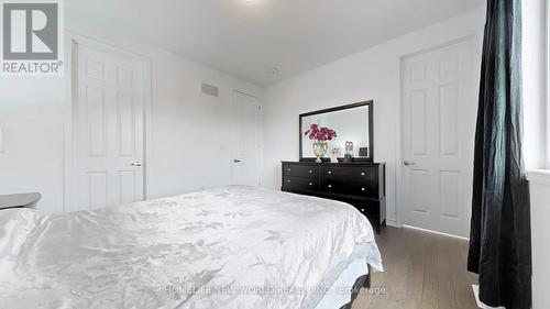 1911 Narcissus Gardens, Pickering, ON - Indoor Photo Showing Bedroom