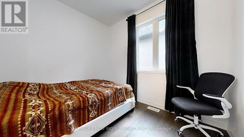 1911 Narcissus Gardens, Pickering, ON - Indoor Photo Showing Bedroom