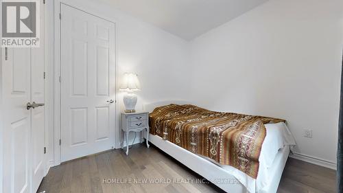 1911 Narcissus Gardens, Pickering, ON - Indoor Photo Showing Bedroom