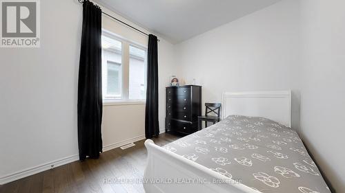 1911 Narcissus Gardens, Pickering, ON - Indoor Photo Showing Bedroom