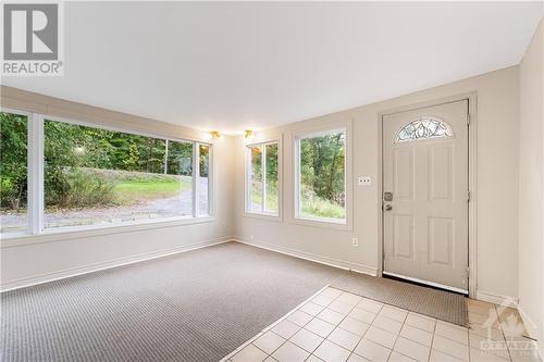 1889 Old Montreal Road, Ottawa, ON - Indoor Photo Showing Other Room