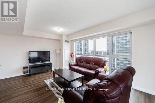 1002 - 2152 Lawrence Avenue, Toronto, ON - Indoor Photo Showing Living Room