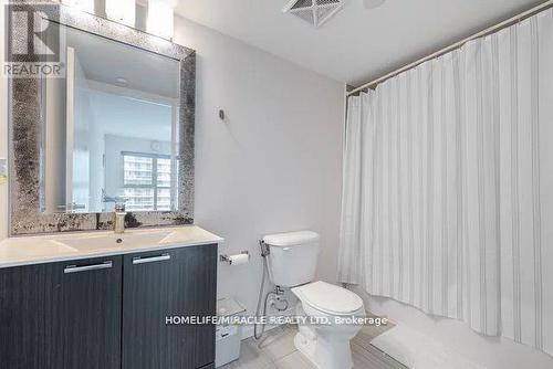 1002 - 2152 Lawrence Avenue, Toronto, ON - Indoor Photo Showing Bathroom