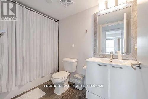 1002 - 2152 Lawrence Avenue, Toronto, ON - Indoor Photo Showing Bathroom