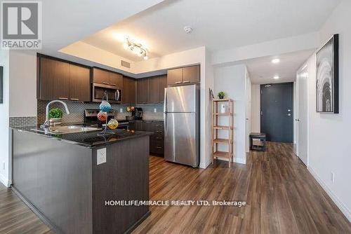 1002 - 2152 Lawrence Avenue, Toronto, ON - Indoor Photo Showing Kitchen