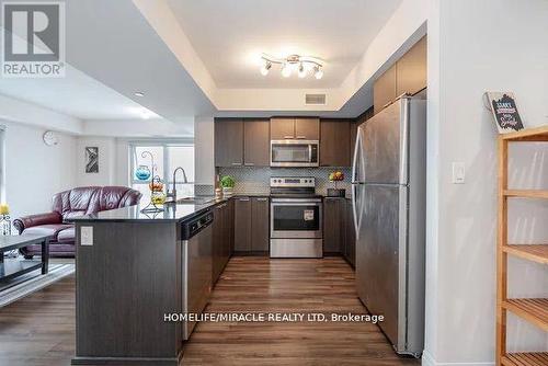 1002 - 2152 Lawrence Avenue, Toronto, ON - Indoor Photo Showing Kitchen With Upgraded Kitchen