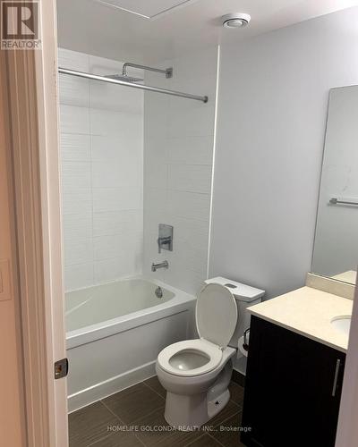 908 - 7167 Yonge Street, Markham, ON - Indoor Photo Showing Bathroom