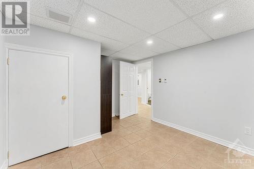 446 Thessaly Circle, Ottawa, ON - Indoor Photo Showing Other Room