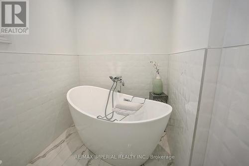 58 Jessica Gardens, Vaughan, ON - Indoor Photo Showing Bathroom