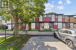 23 MCCLINTOCK WAY  Kanata, ON K2L 2A3