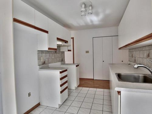 Kitchen - 302-6080 Rue Lise-Charbonneau, Longueuil (Saint-Hubert), QC - Indoor Photo Showing Kitchen