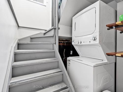 391 Kingston Rd, Toronto, ON - Indoor Photo Showing Laundry Room