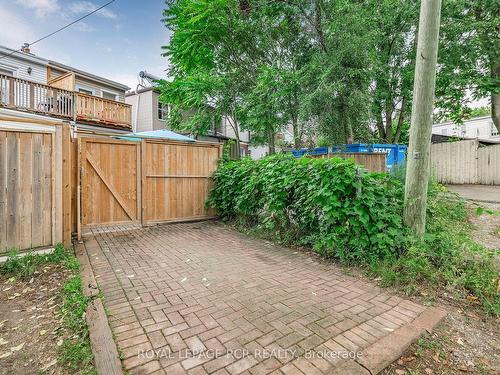 391 Kingston Rd, Toronto, ON - Outdoor