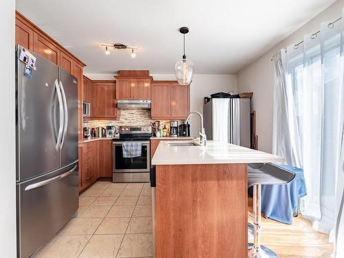 Cuisine - 9146 Crois. Du Louvre, Brossard, QC - Indoor Photo Showing Kitchen With Double Sink With Upgraded Kitchen