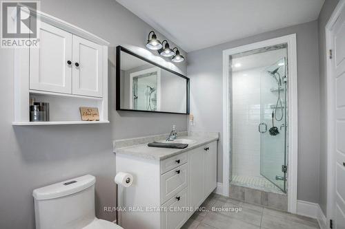 419 Dolman Street, Woolwich, ON - Indoor Photo Showing Bathroom