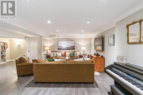 7 - 1199 Lorne Park Road, Mississauga, ON - Indoor Photo Showing Living Room