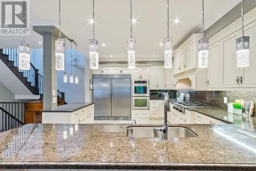 7 - 1199 Lorne Park Road, Mississauga, ON - Indoor Photo Showing Kitchen With Stainless Steel Kitchen With Double Sink With Upgraded Kitchen