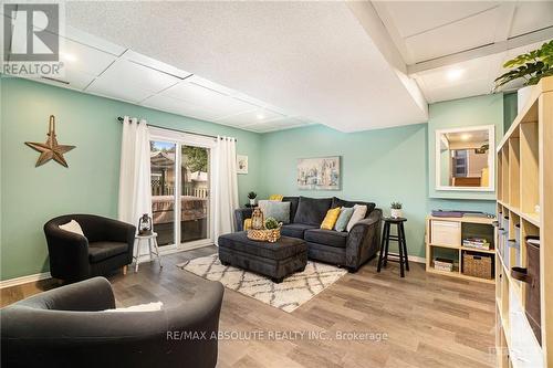 148 Charles Street, Arnprior, ON - Indoor Photo Showing Living Room