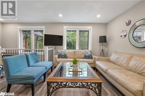 115 Clapperton Street, Barrie, ON - Indoor Photo Showing Living Room