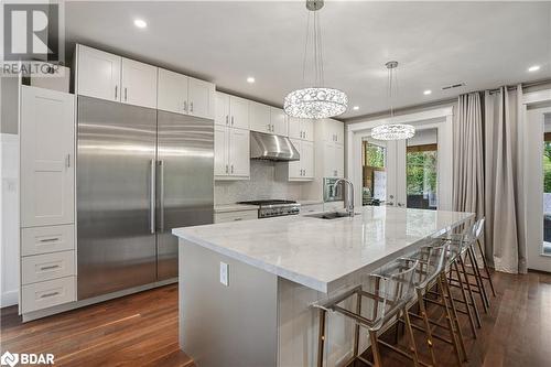 115 Clapperton Street, Barrie, ON - Indoor Photo Showing Kitchen With Upgraded Kitchen