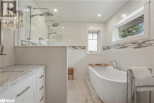 115 Clapperton Street, Barrie, ON - Indoor Photo Showing Bathroom