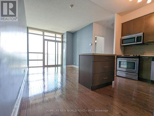 1511 - 26 Norton Avenue, Toronto, ON - Indoor Photo Showing Kitchen