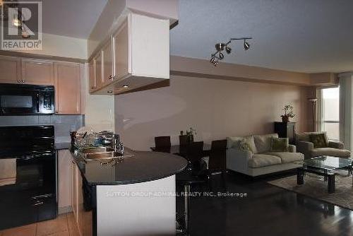 1404 - 4080 Living Arts Drive, Mississauga, ON - Indoor