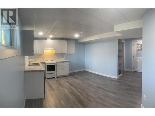 2628 Moyie Street, Prince George, BC - Indoor Photo Showing Kitchen