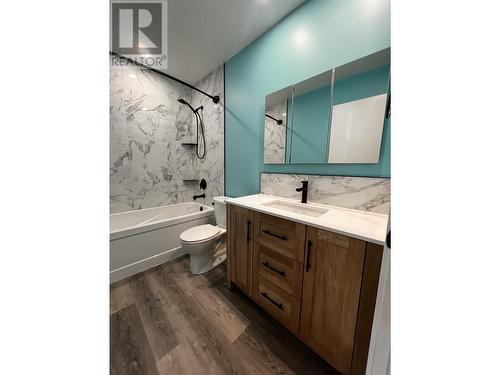 2628 Moyie Street, Prince George, BC - Indoor Photo Showing Bathroom