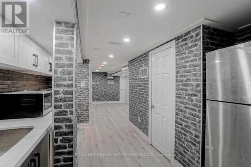 1567 Dundas Street W, Toronto, ON 