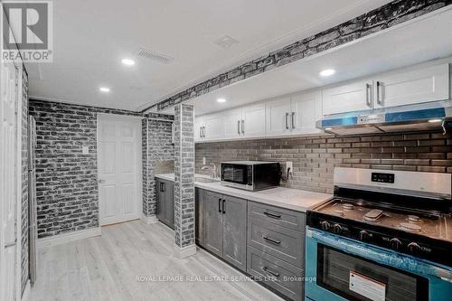 1567 Dundas Street W, Toronto, ON 